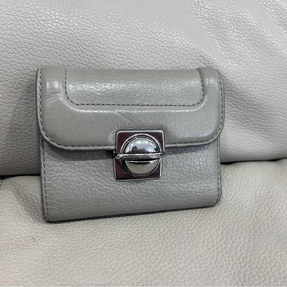 Marc by Marc Jacobs Gray Leather Wallet